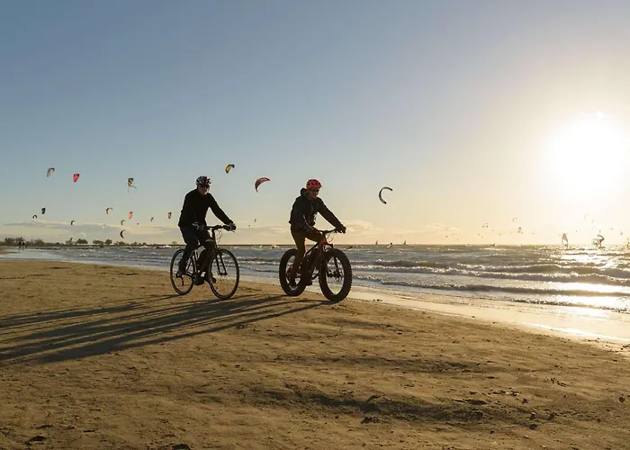 2 Pieces Renove Proche Avec Parking Prive - Fr-1-307-292